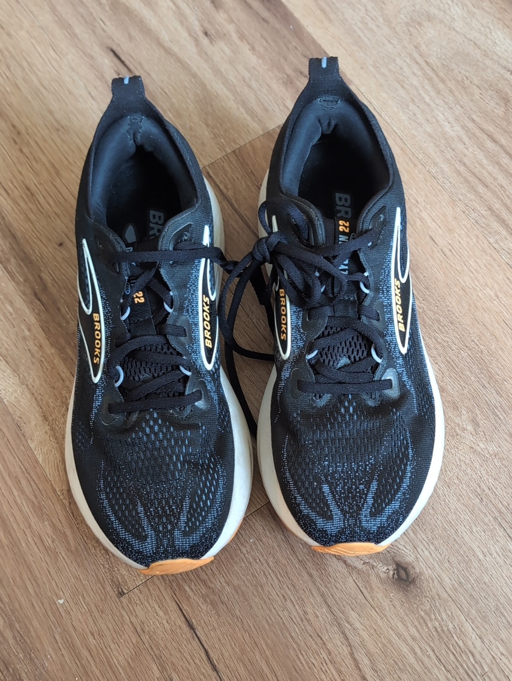 Brooks Glycerin 22 Athletic Shoes